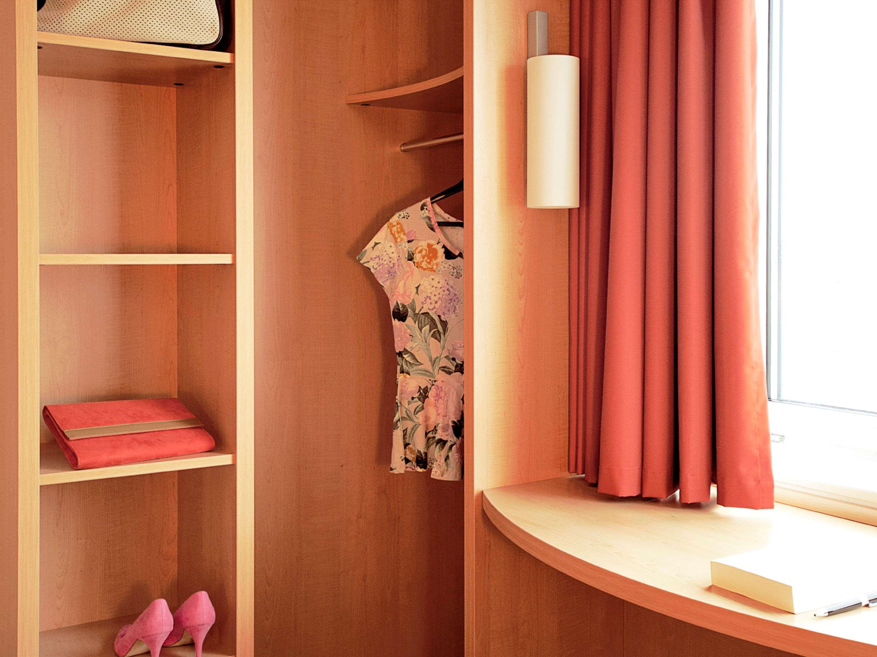 Ibis Charleroi Centre Gare Hotel Eksteriør billede