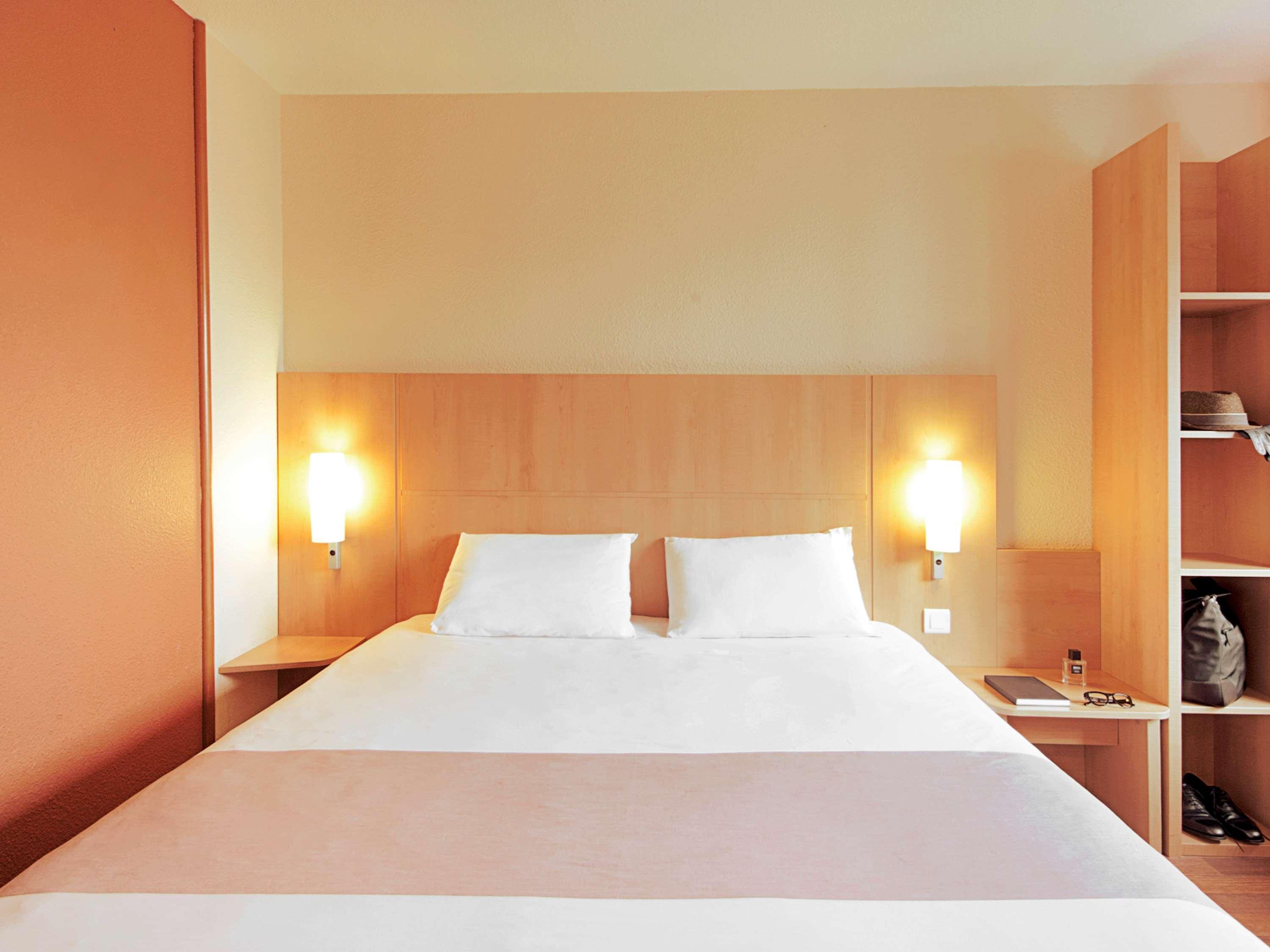 Ibis Charleroi Centre Gare Hotel Eksteriør billede