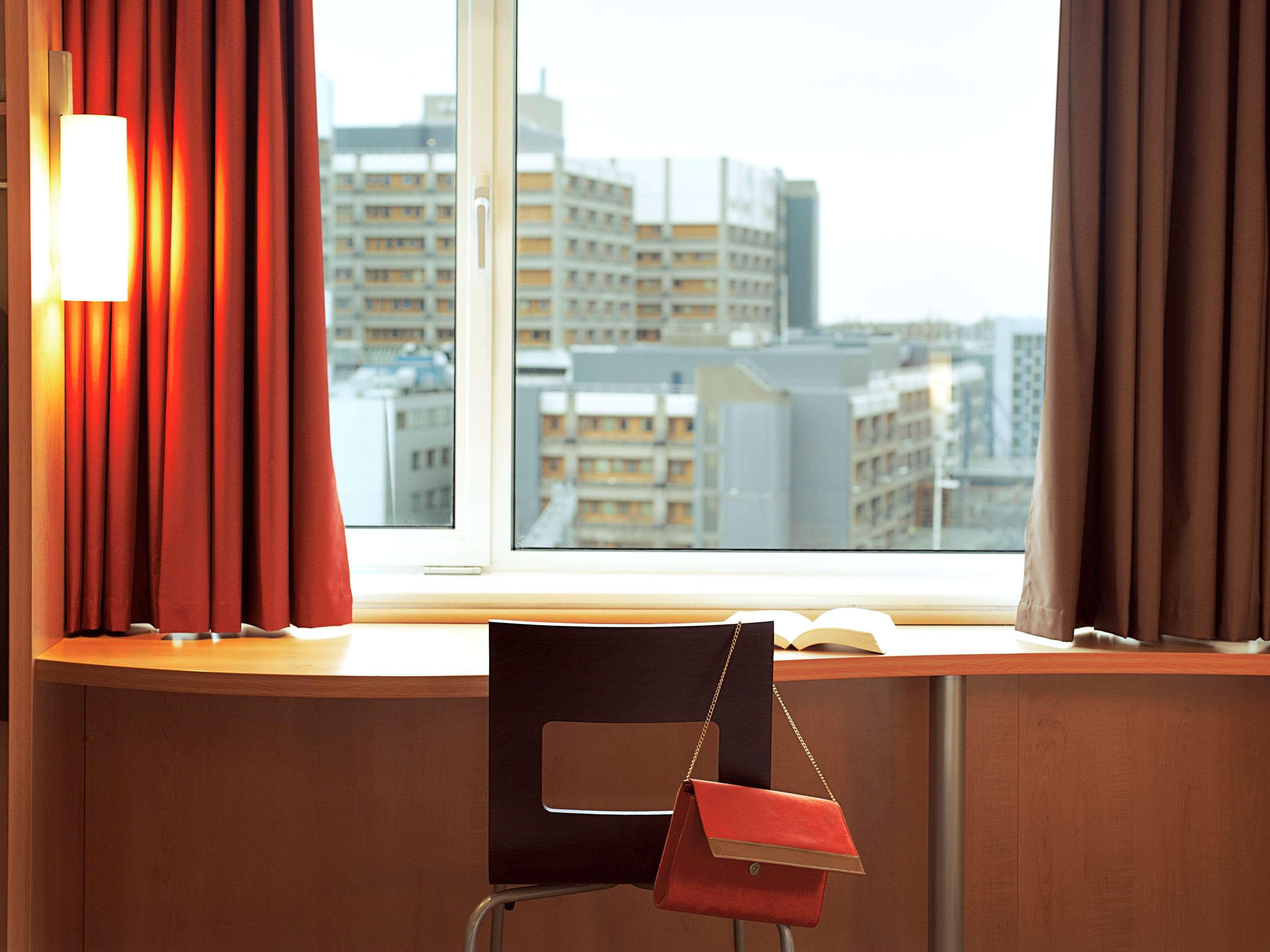 Ibis Charleroi Centre Gare Hotel Eksteriør billede