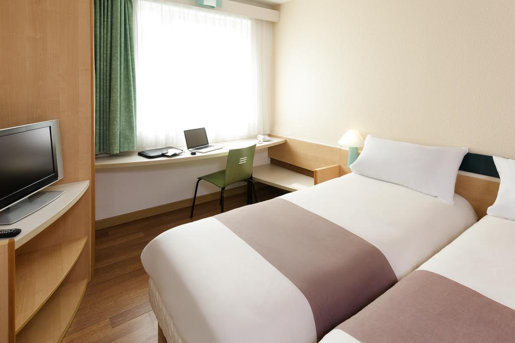 Ibis Charleroi Centre Gare Hotel Eksteriør billede