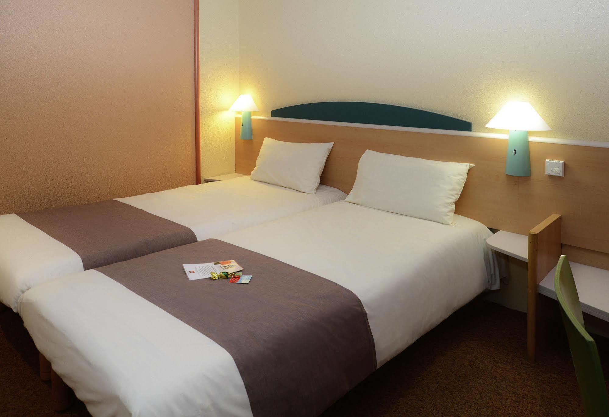 Ibis Charleroi Centre Gare Hotel Eksteriør billede